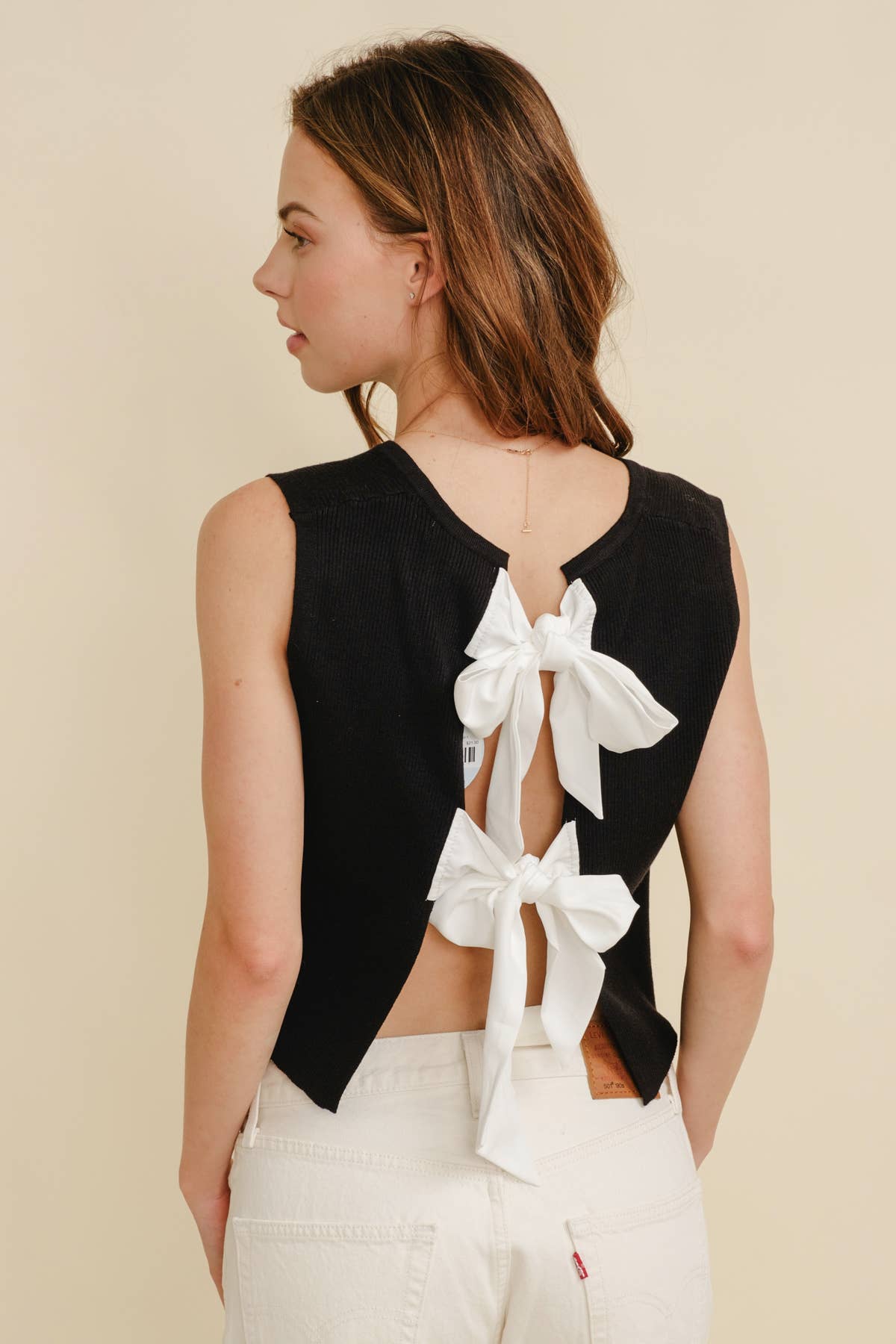 BACK BOW TIE SLEEVELESS TOP