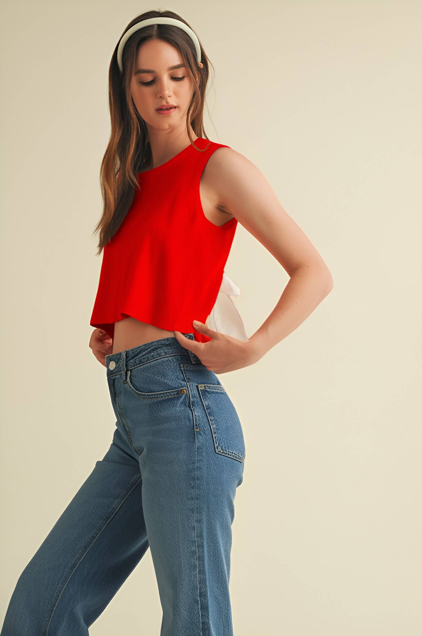 BACK BOW TIE SLEEVELESS TOP
