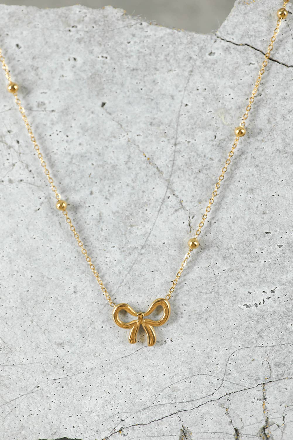 Bow Knot Pendant Choker Necklace